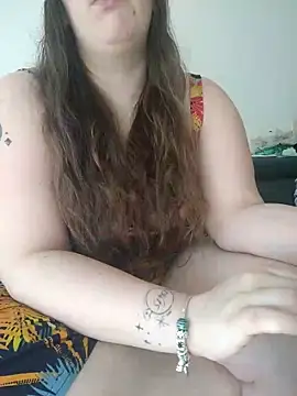 FrancaiseLynne online show from February 16, 2025, 9:04 am