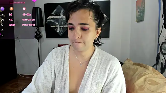 Snapshot of SARAMISHA chatting on March 20, 2025, 10:29 pm SARAMISHA online show from March 20, 2025, 10:29 pm