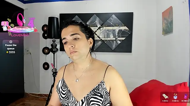 Snapshot of SARAMISHA chatting on September 8, 2025, 10:31 pm SARAMISHA online show from September 8, 2025, 10:31 pm