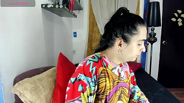 Snapshot of SARAMISHA chatting on October 17, 2025, 5:15 pm SARAMISHA online show from October 17, 2025, 5:15 pm