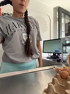 LittleDoll    online show from March 13, 2026, 1:16 pm