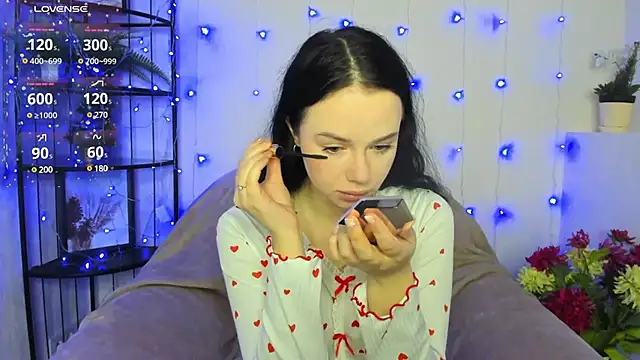 Lori  Hell online show from February 14, 2025, 2:50 am