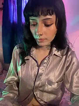 LiliJones  online show from October 15, 2025, 1:19 pm