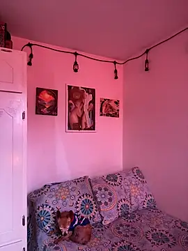 LiliJones  online show from March 11, 2025, 5:35 pm