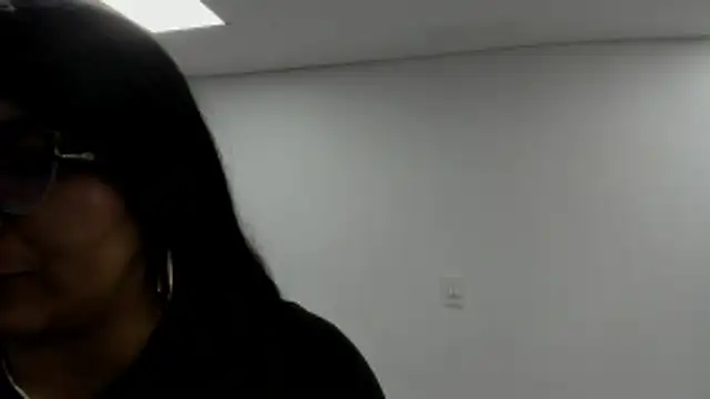 Luna Dumont online show from October 26, 2025, 11:10 am