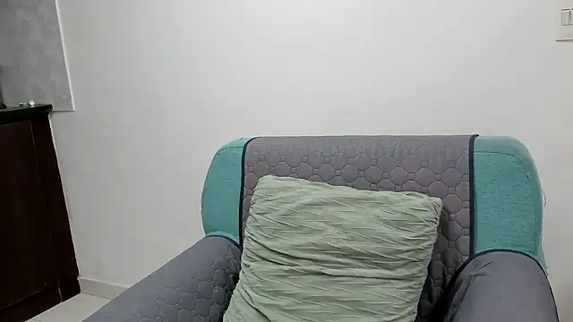 Luna Dumont online show from September 14, 2025, 11:10 am