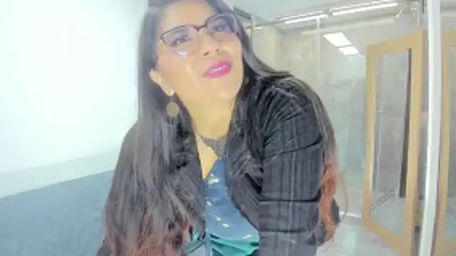 Luna Dumont online show from February 18, 2026, 11:06 am