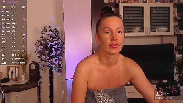 Snapshot of SheilaRyan chatting on November 5, 2025, 5:10 am SheilaRyan online show from November 5, 2025, 5:10 am