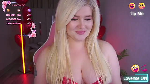 CocoSecretss online show from February 14, 2025, 5:25 pm