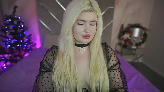 CocoSecretss online show from January 3, 2025, 8:10 am