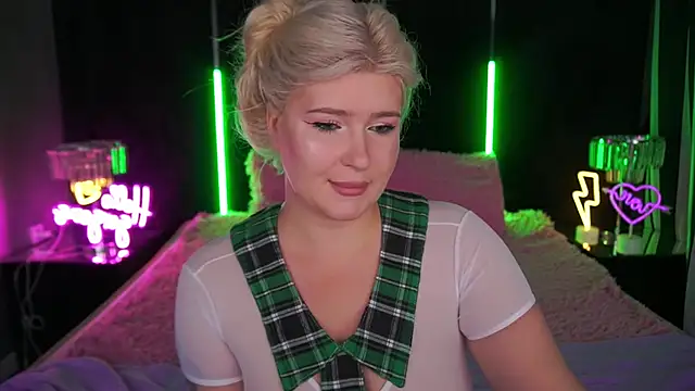 CocoSecretss online show from October 7, 2025, 6:47 am