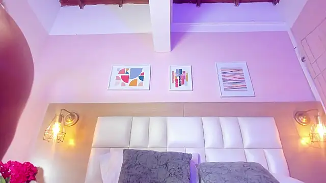 Dollar-girl online show from March 12, 2025, 6:11 pm