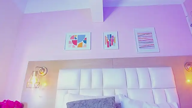 Dollar-girl online show from March 9, 2025, 11:36 am