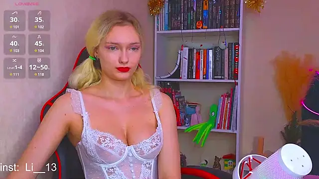 Snapshot of Angelina__1 chatting on December 25, 2024, 7:56 pm Angelina 1 online show from December 25, 2024, 7:56 pm
