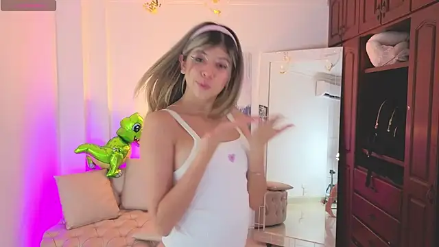 NATAASHA    online show from March 19, 2026, 3:50 am