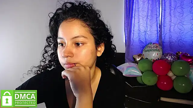 Mr MrsCurie online show from October 27, 2025, 4:52 pm