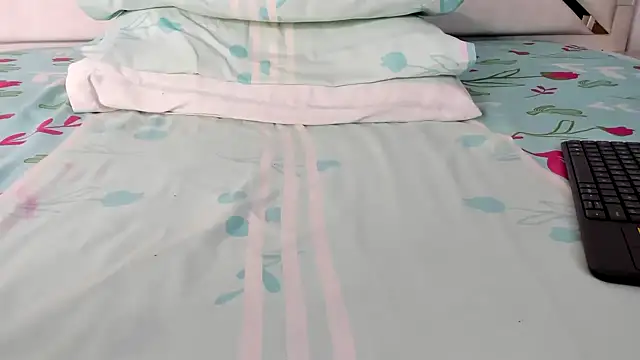 maybelline69 online show from October 5, 2025, 7:04 pm