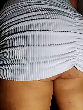 Snapshot of DirtyBIianca chatting on February 24, 2026, 12:06 pm DirtyBIianca online show from February 24, 2026, 12:06 pm