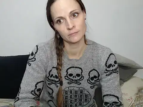 naikah714 online show from December 8, 2024, 4:18 pm