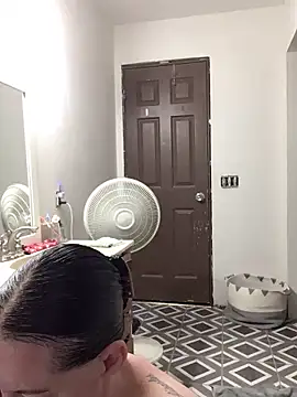 SidneyRaee online show from September 26, 2025, 11:06 am