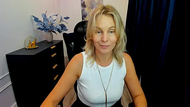 Sinty Devis online show from September 17, 2025, 11:45 am