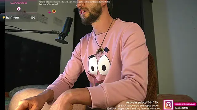 just maxii online show from March 14, 2025, 2:42 am