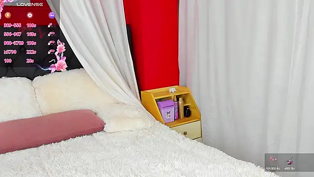 Snapshot of SophiaLiu chatting on October 1, 2025, 2:10 pm SophiaLiu online show from October 1, 2025, 2:10 pm