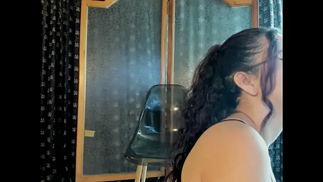 kassandra james online show from March 6, 2025, 4:41 am