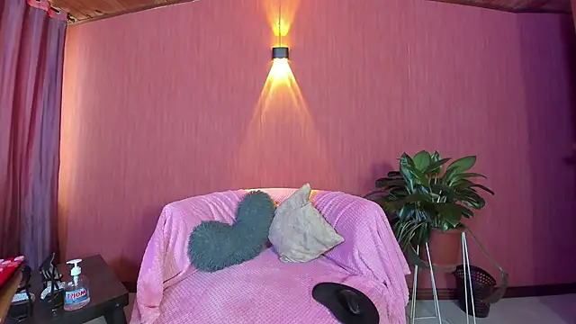 kassandra james online show from February 23, 2026, 1:01 pm