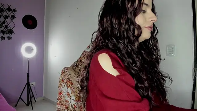 kassandra james online show from January 29, 2025, 2:09 am