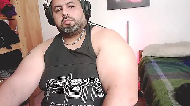 rodrix54 online show from November 18, 2025, 2:27 am