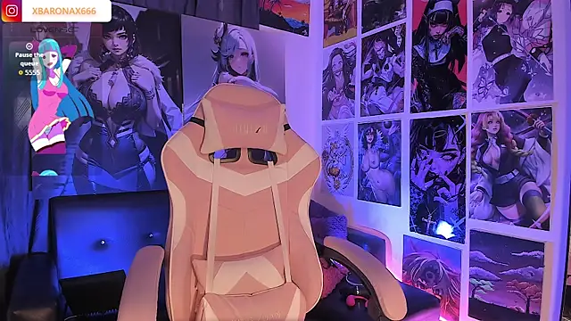 LanaKyutt online show from December 19, 2025, 2:08 pm