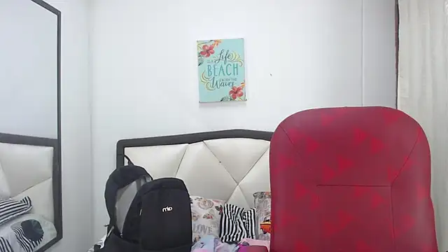 Snapshot of Sara_Marks chatting on November 3, 2025, 11:14 am Sara Marks online show from November 3, 2025, 11:14 am