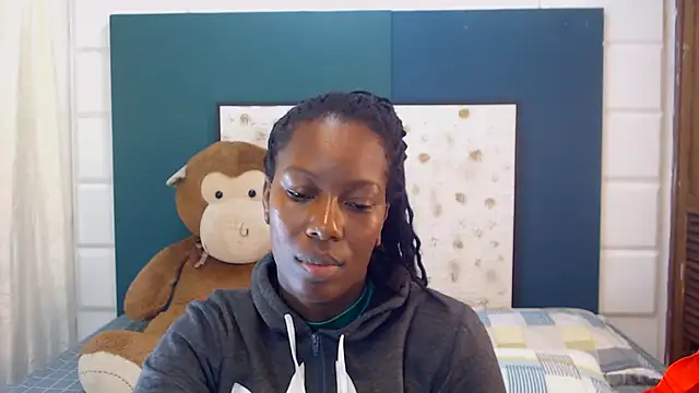 Snapshot of Sara_Marks chatting on October 14, 2025, 11:44 am Sara Marks online show from October 14, 2025, 11:44 am