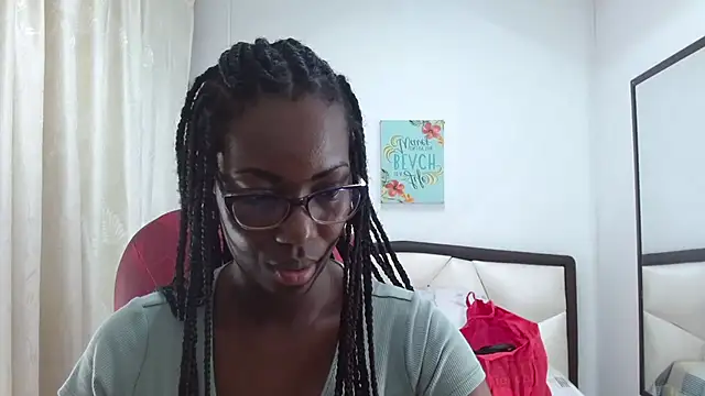 Snapshot of Sara_Marks chatting on December 20, 2025, 11:24 am Sara Marks online show from December 20, 2025, 11:24 am