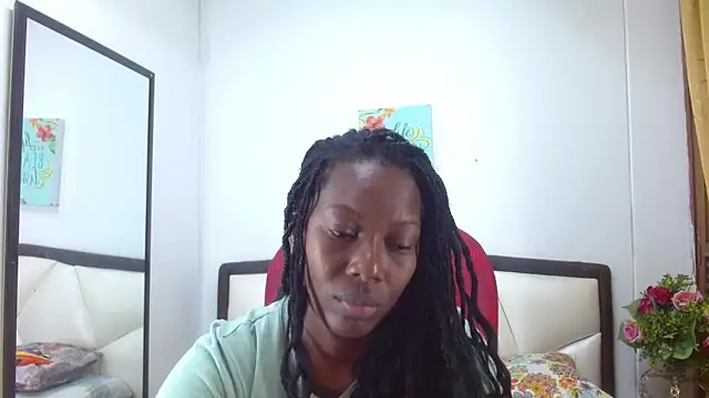 Snapshot of Sara_Marks chatting on October 6, 2025, 11:22 am Sara Marks online show from October 6, 2025, 11:22 am