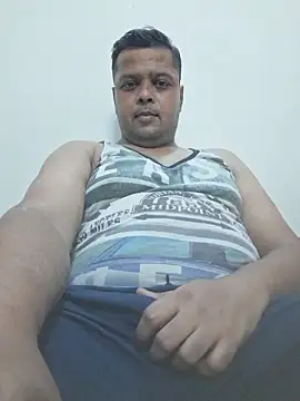 dirtybearr online show from October 12, 2025, 3:57 pm