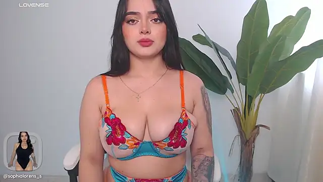 sophialorens s online show from March 2, 2025, 7:30 pm