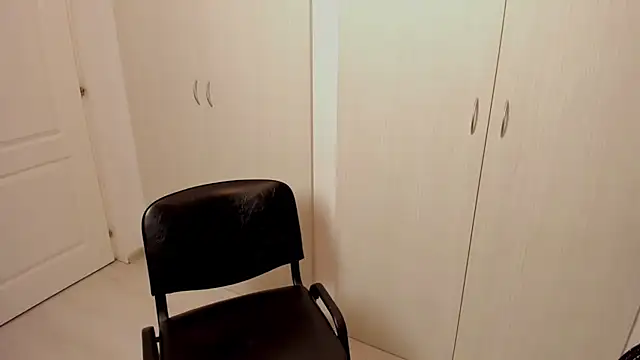 Sherrydon Xo online show from November 16, 2025, 6:45 pm