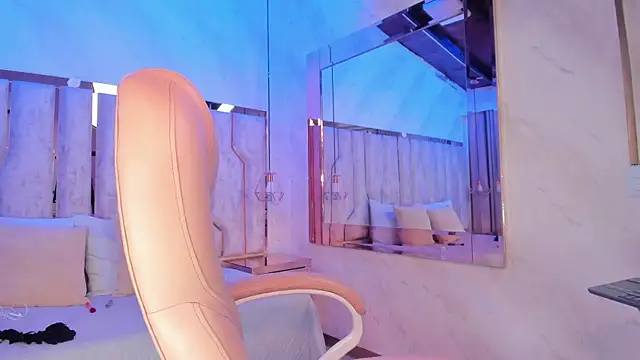 ari monet online show from April 20, 2026, 11:35 am