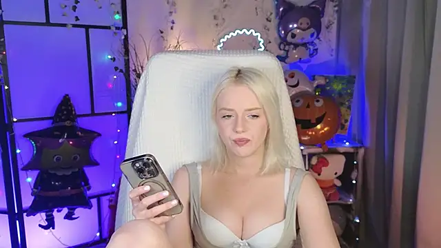 ImBonBon online show from October 8, 2025, 1:40 am