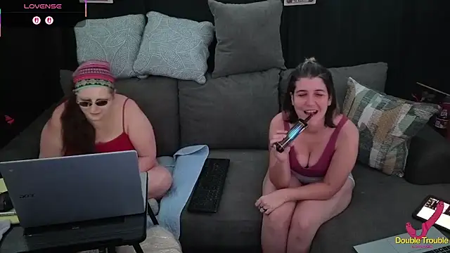 Sexy Mama-69 online show from December 17, 2025, 5:07 pm