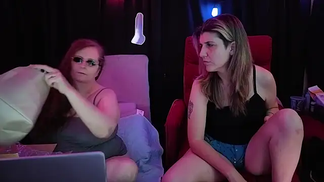 Snapshot of Sexy_Mama-69 chatting on October 2, 2025, 4:43 pm Sexy Mama-69 online show from October 2, 2025, 4:43 pm