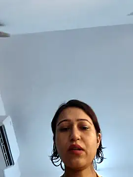 Snapshot of Angel_rani2 chatting on November 18, 2025, 2:53 pm Angel rani2 online show from November 18, 2025, 2:53 pm