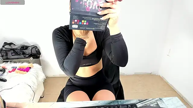 Snapshot of Nata_bernett chatting on July 17, 2026, 2:14 pm Nata bernett online show from July 17, 2026, 2:14 pm