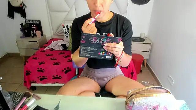 Snapshot of Nata_bernett chatting on July 31, 2026, 2:58 pm Nata bernett online show from July 31, 2026, 2:58 pm