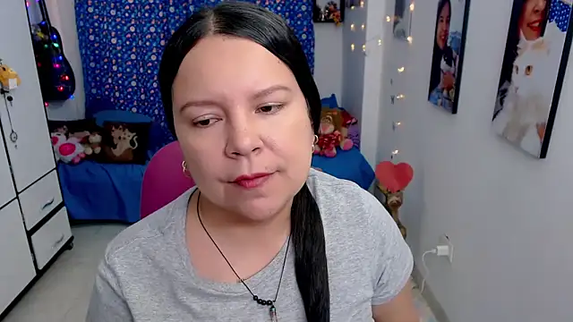 claryssa  online show from March 25, 2026, 10:19 pm