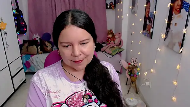 Snapshot of claryssa_ chatting on May 23, 2026, 8:24 am claryssa online show from May 23, 2026, 8:24 am