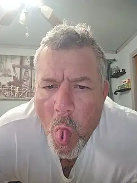 Snapshot of bigdoog8 chatting on May 23, 2026, 8:19 pm bigdoog8 online show from May 23, 2026, 8:19 pm