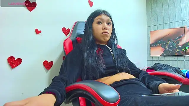 emily rosse04 online show from March 5, 2026, 12:24 pm